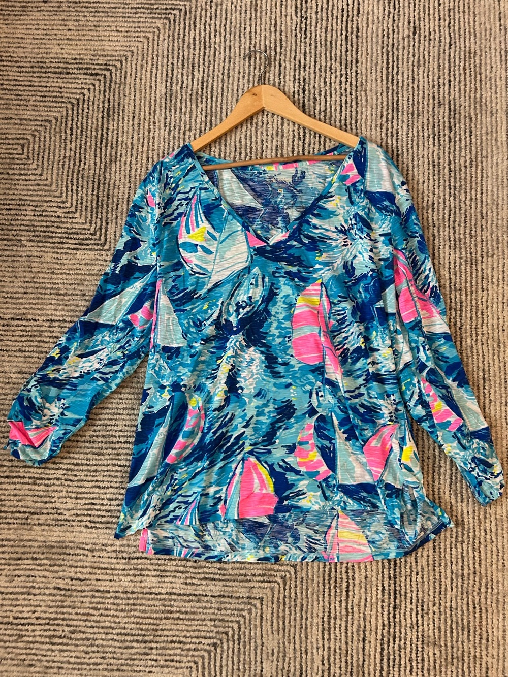 Lilly Pulitzer XL Jennifer Sailboat Blue Pink  Hey Bay Bay  Print Top Roll tab